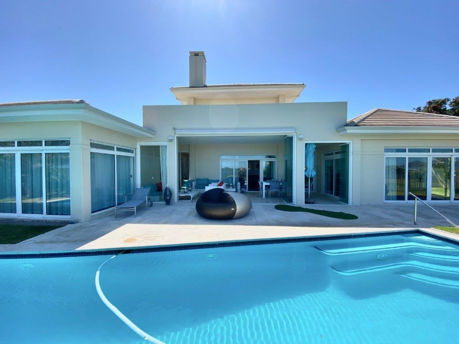 To Let 4 Bedroom Property for Rent in Sunset Links Western Cape
